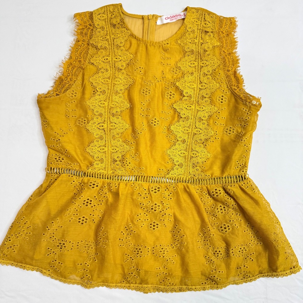 Cklass Mustard Yellow‎ Eyelet Lace Peplum Sleeveless Top Boho M
